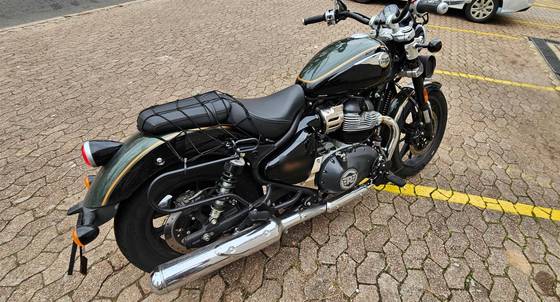 ROYAL ENFIELD METEOR 650 INTERSTELLAR ROYAL ENFIELD METEOR 650 INTERSTELLAR